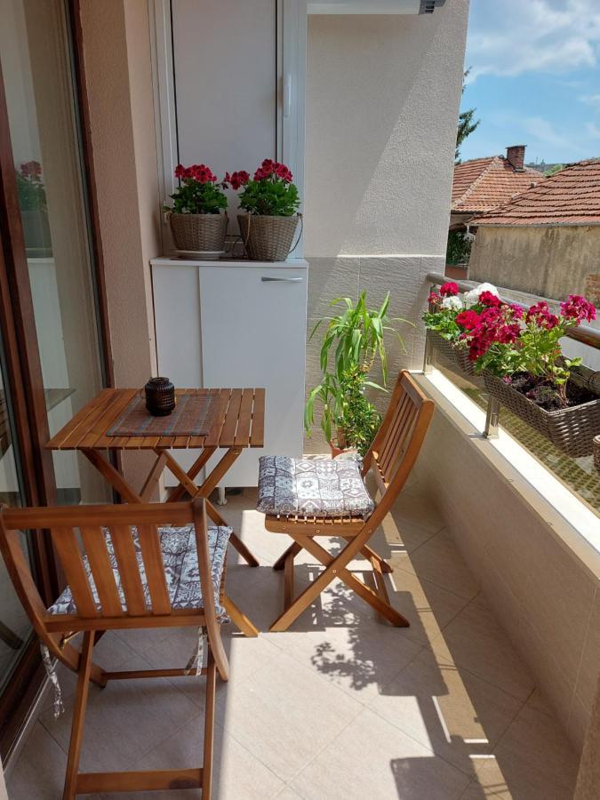 Toni'S Hidden Gem Apartment Kazanlak Exterior photo