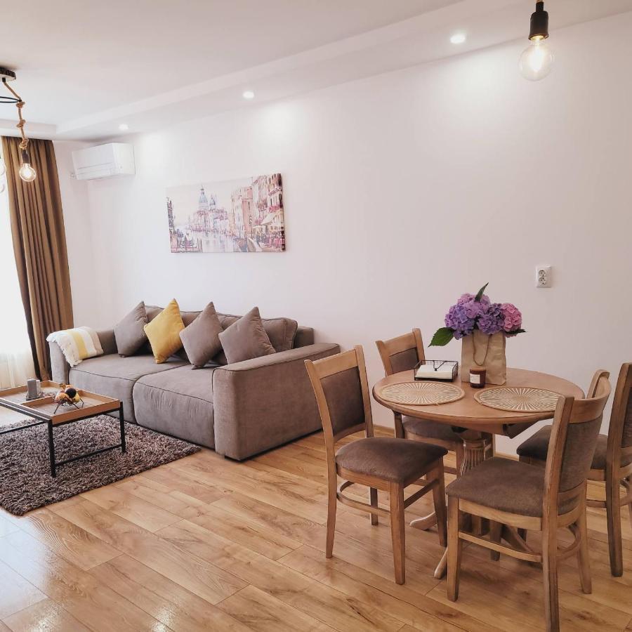 Toni'S Hidden Gem Apartment Kazanlak Exterior photo