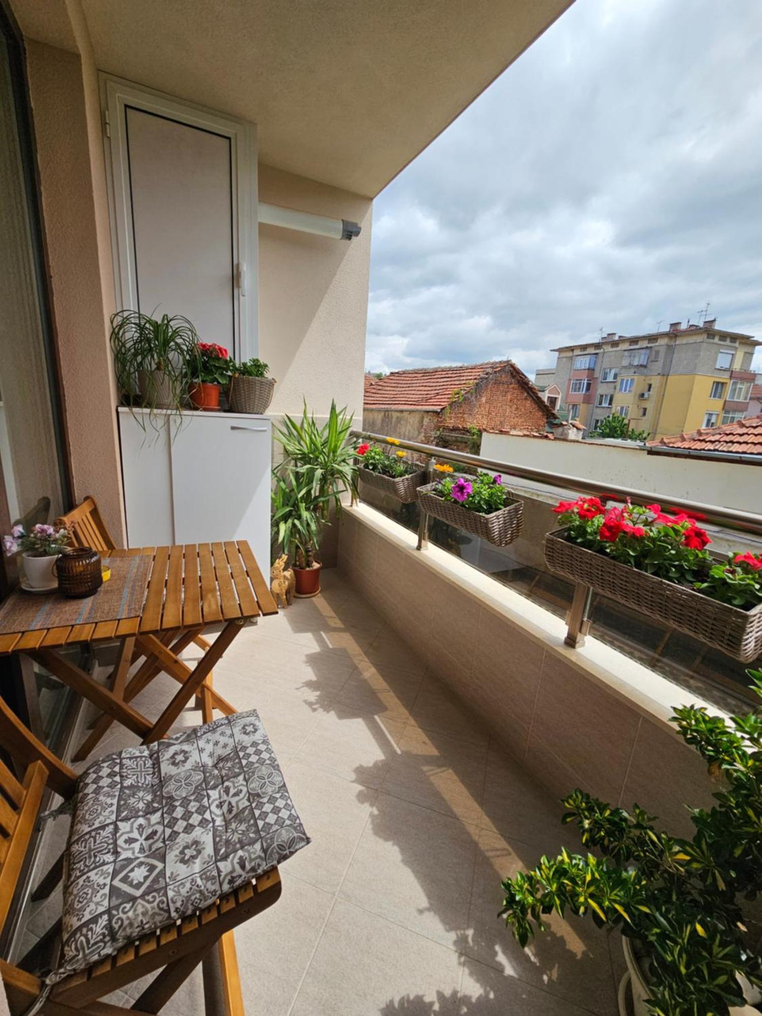 Toni'S Hidden Gem Apartment Kazanlak Exterior photo
